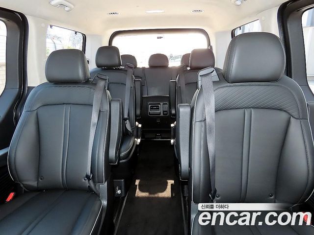 Hyundai Staria Lounge 9-Seater Prestige 2022 — фото 7