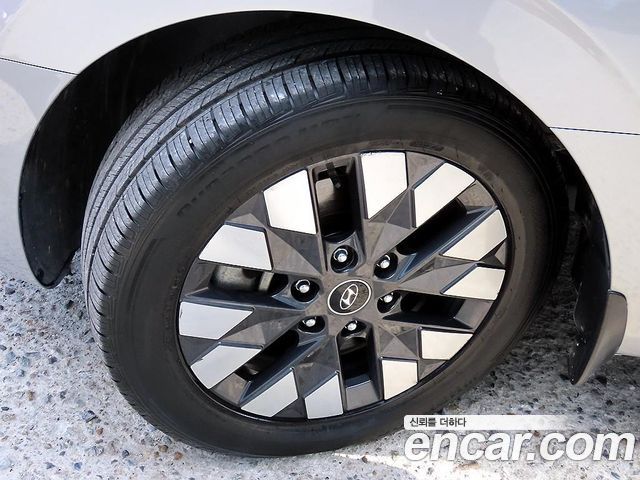 Hyundai Staria Lounge 9-Seater Prestige 2022 — фото 24