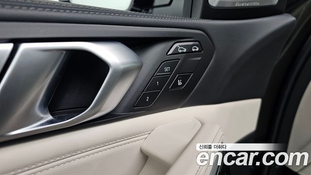 BMW X6 (G06) M50i 2022 — фото 29