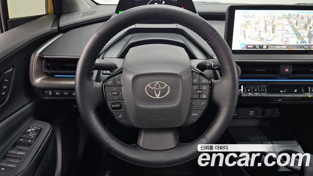 Toyota Prius (V) 2.0 XLE 2024 — фото 13