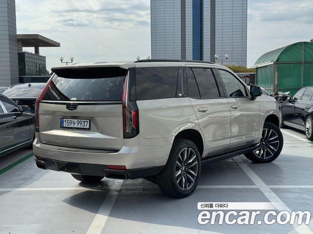 Cadillac Escalade (V) 6.2 Sports Platinum 2022 — фото 4