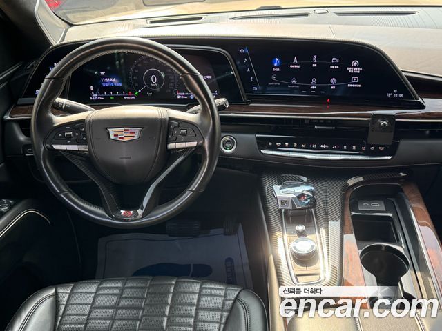 Cadillac Escalade (V) 6.2 Sports Platinum 2022 — фото 15