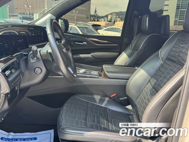 Cadillac Escalade (V) 6.2 Sports Platinum 2022 — фото 18