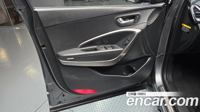 Hyundai Santa Fe (DM) Diesel(e-VGT) 2.0 2WD Exclusive 2015 — фото 24
