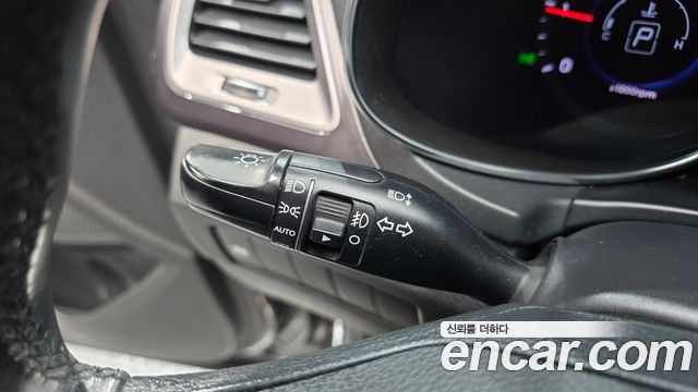 Hyundai Santa Fe (DM) Diesel(e-VGT) 2.0 2WD Exclusive 2015 — фото 27