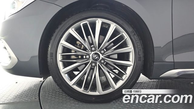 Hyundai Grandeur (IG) 3.0 Exclusive Special 2018 — фото 5