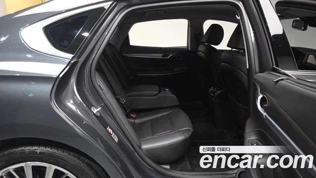 Hyundai Grandeur (IG) 3.0 Exclusive Special 2018 — фото 11