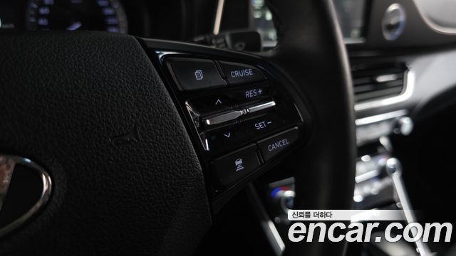 Hyundai Grandeur (IG) 3.0 Exclusive Special 2018 — фото 16