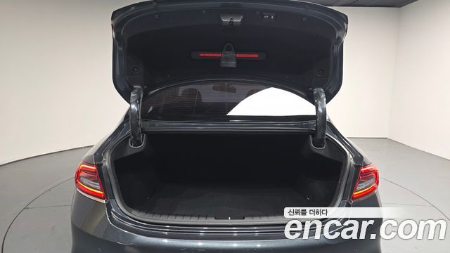 Hyundai Grandeur (IG) 3.0 Exclusive Special 2018 — фото 20
