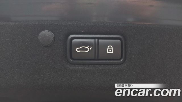 Hyundai Grandeur (IG) 3.0 Exclusive Special 2018 — фото 28