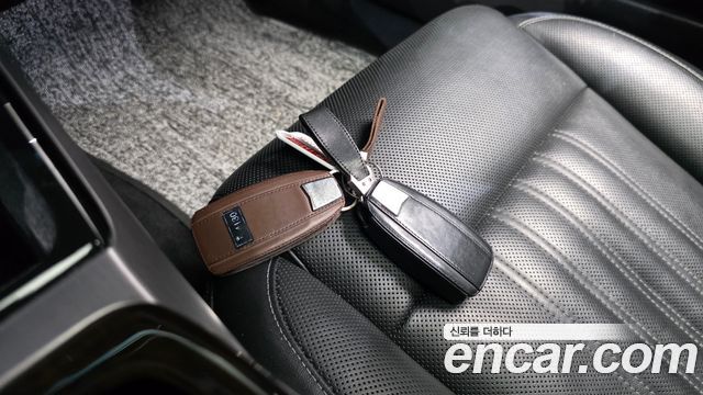 Genesis EQ900 3.3 T-GDI AWD Premiun Luxury 2018 — фото 15