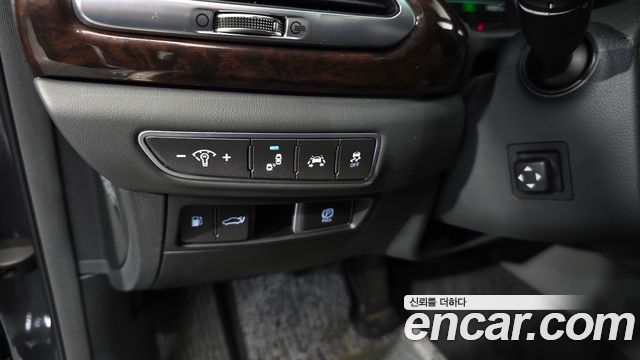 Genesis EQ900 3.3 T-GDI AWD Premiun Luxury 2018 — фото 27