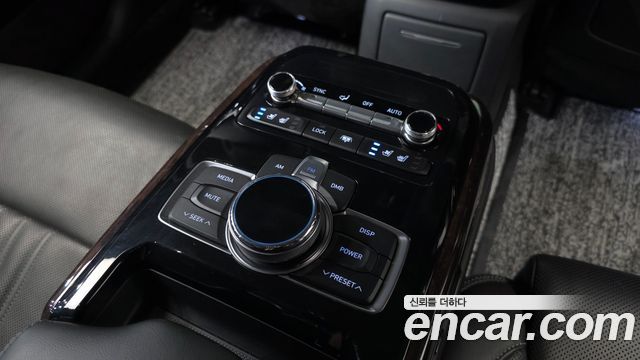 Genesis EQ900 3.3 T-GDI AWD Premiun Luxury 2018 — фото 32