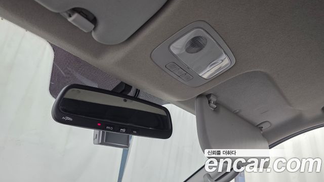 Hyundai Grand Starex 3-Seater VAN Smart 2017 — фото 16