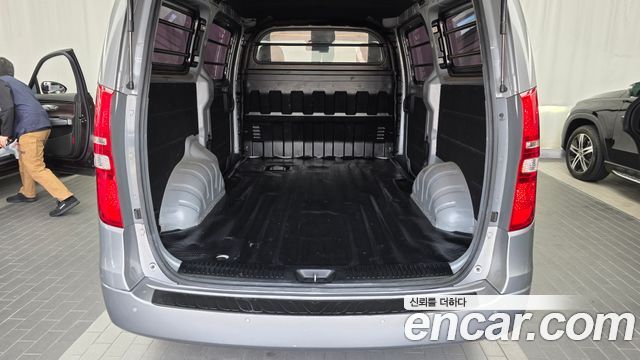 Hyundai Grand Starex 3-Seater VAN Smart 2017 — фото 20