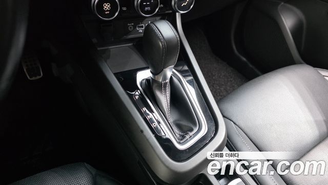 Renault Korea XM3 1.3 TCe RE Signature 2022 — фото 9