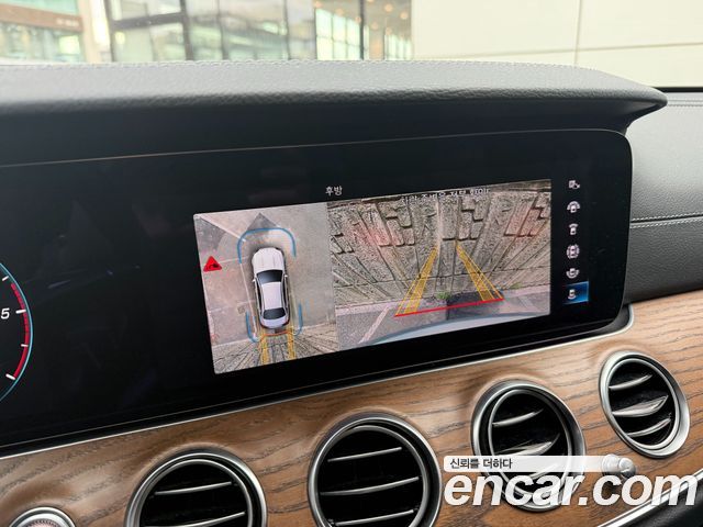 Mercedes-Benz E-Class (W213) E220d Exclusive 2021 — фото 18