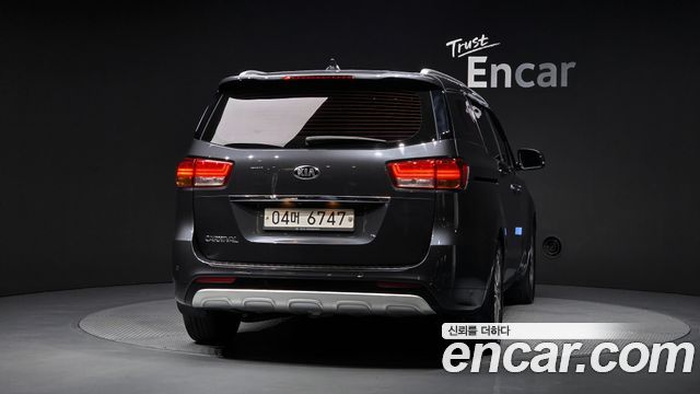 Kia Carnival 9-seater Prestige 2017 — фото 4