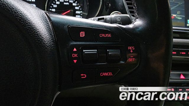 Kia Carnival 9-seater Prestige 2017 — фото 17