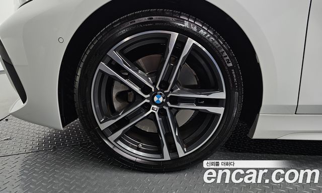 BMW 1 Series (F40) 120i M Sports 2023 — фото 5