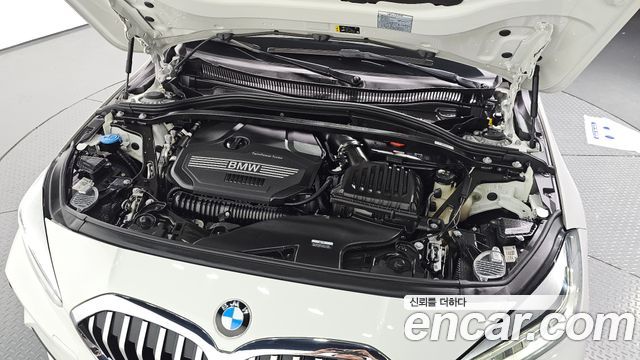 BMW 1 Series (F40) 120i M Sports 2023 — фото 6