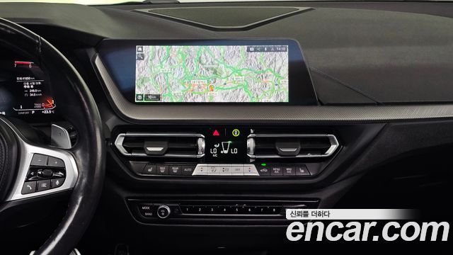 BMW 1 Series (F40) 120i M Sports 2023 — фото 15