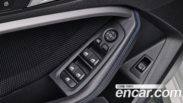 BMW 1 Series (F40) 120i M Sports 2023 — фото 17