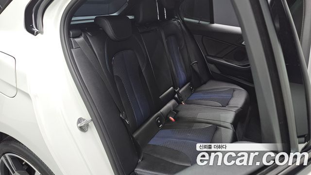 BMW 1 Series (F40) 120i M Sports 2023 — фото 26