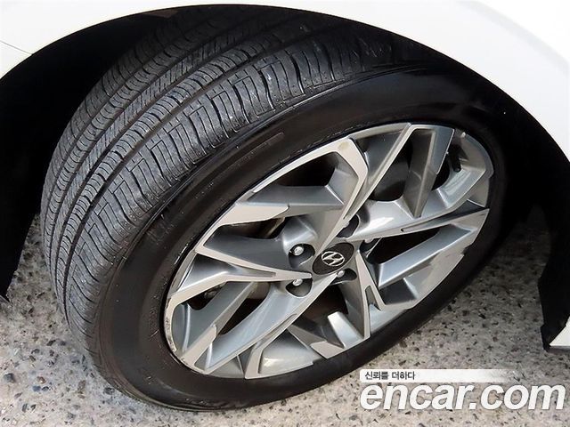 Hyundai Sonata (DN8) 2.0 Modern 2023 — фото 24