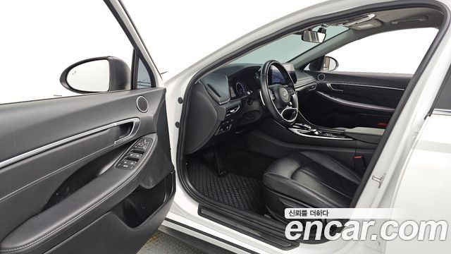Hyundai Sonata (DN8) 2.0 LPG(rental car) Style 2022 — фото 10
