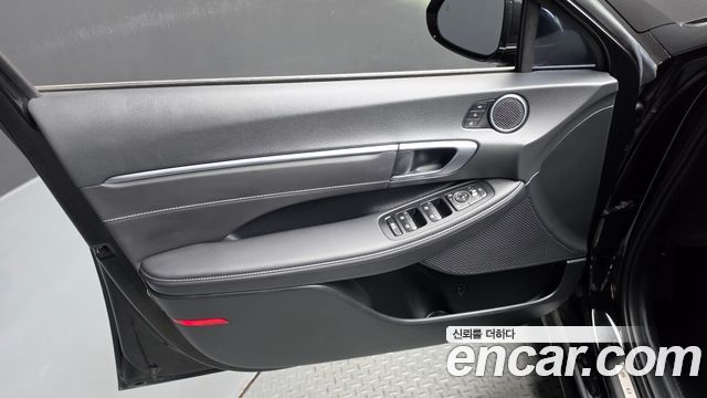 Hyundai Sonata The Edge (DN8) 2.0 Exclusive 2024 — фото 24
