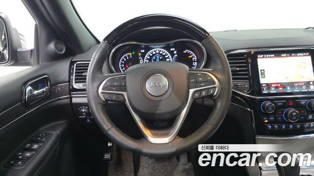 Jeep Grand Cherokee 3.6 Overland WK2 2020 — фото 14