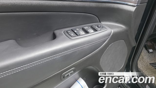 Jeep Grand Cherokee 3.6 Overland WK2 2020 — фото 20