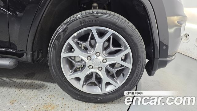Jeep Grand Cherokee 3.6 Overland WK2 2020 — фото 21