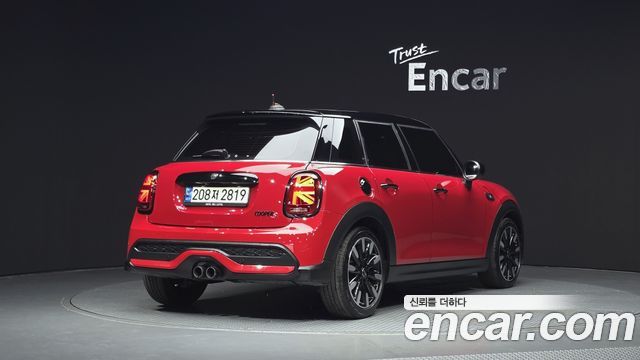MINI Cooper S 5Door Classic Third Generation 2022 — фото 2