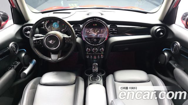 MINI Cooper S 5Door Classic Third Generation 2022 — фото 7