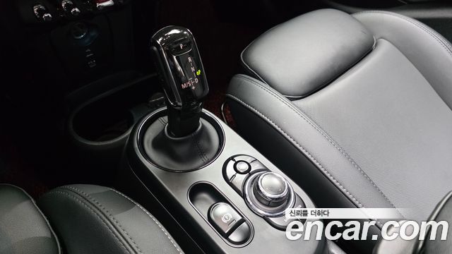 MINI Cooper S 5Door Classic Third Generation 2022 — фото 9