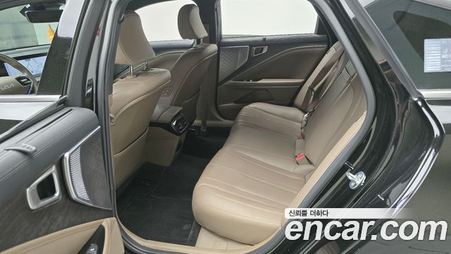Kia K8 2.5 Gasoline 2WD Noblesse 2023 — фото 12