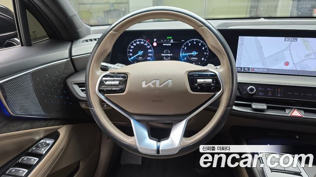 Kia K8 2.5 Gasoline 2WD Noblesse 2023 — фото 13