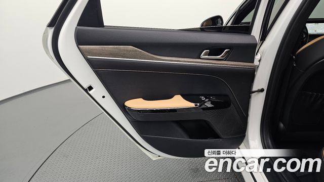 Kia K5 (III) 1.6 Turbo Noblesse 2022 — фото 25