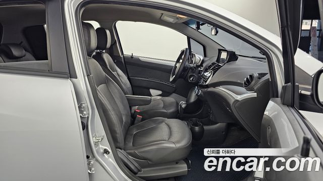 Chevrolet Spark LS+ 2015 — фото 12