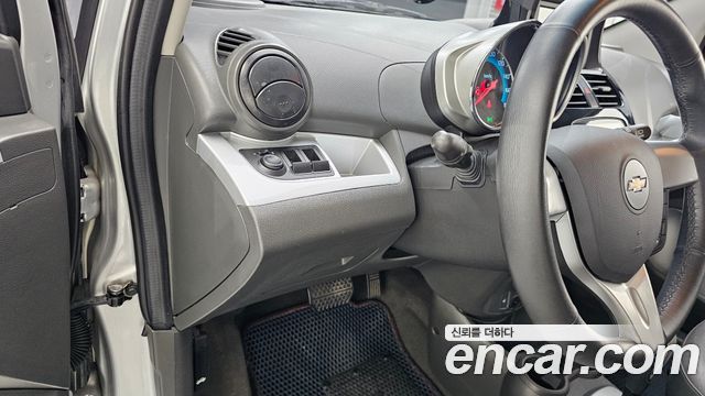 Chevrolet Spark LS+ 2015 — фото 18