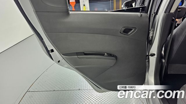Chevrolet Spark LS+ 2015 — фото 25