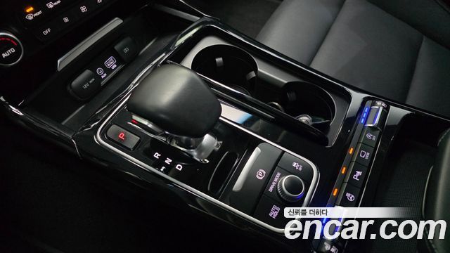 Kia Stinger 2.0 Turbo 2WD Platinum 2018 — фото 9