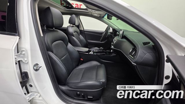 Kia Stinger 2.0 Turbo 2WD Platinum 2018 — фото 10