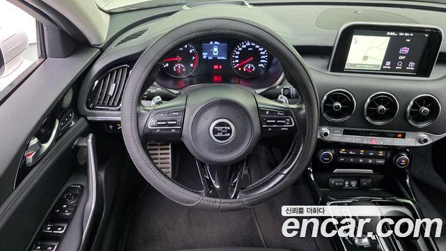 Kia Stinger 2.0 Turbo 2WD Platinum 2018 — фото 18