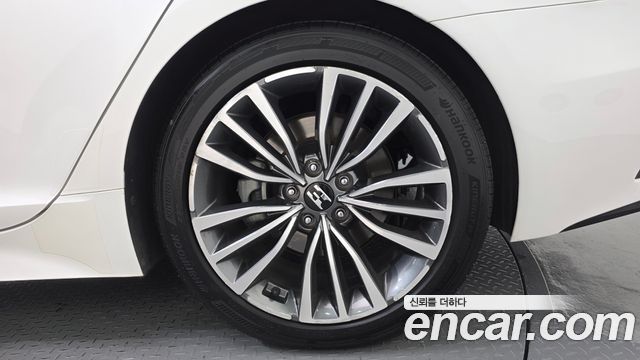 Kia Stinger 2.0 Turbo 2WD Platinum 2018 — фото 21