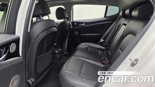 Kia Stinger 2.0 Turbo 2WD Platinum 2018 — фото 26