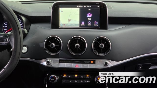 Kia Stinger 2.0 Turbo 2WD Platinum 2018 — фото 27