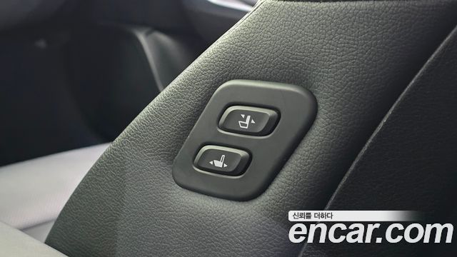 Kia Stinger 2.0 Turbo 2WD Platinum 2018 — фото 32